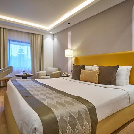 Hotel Hindusthan International, บูบันเนสชวาร์ ภายนอก รูปภาพ