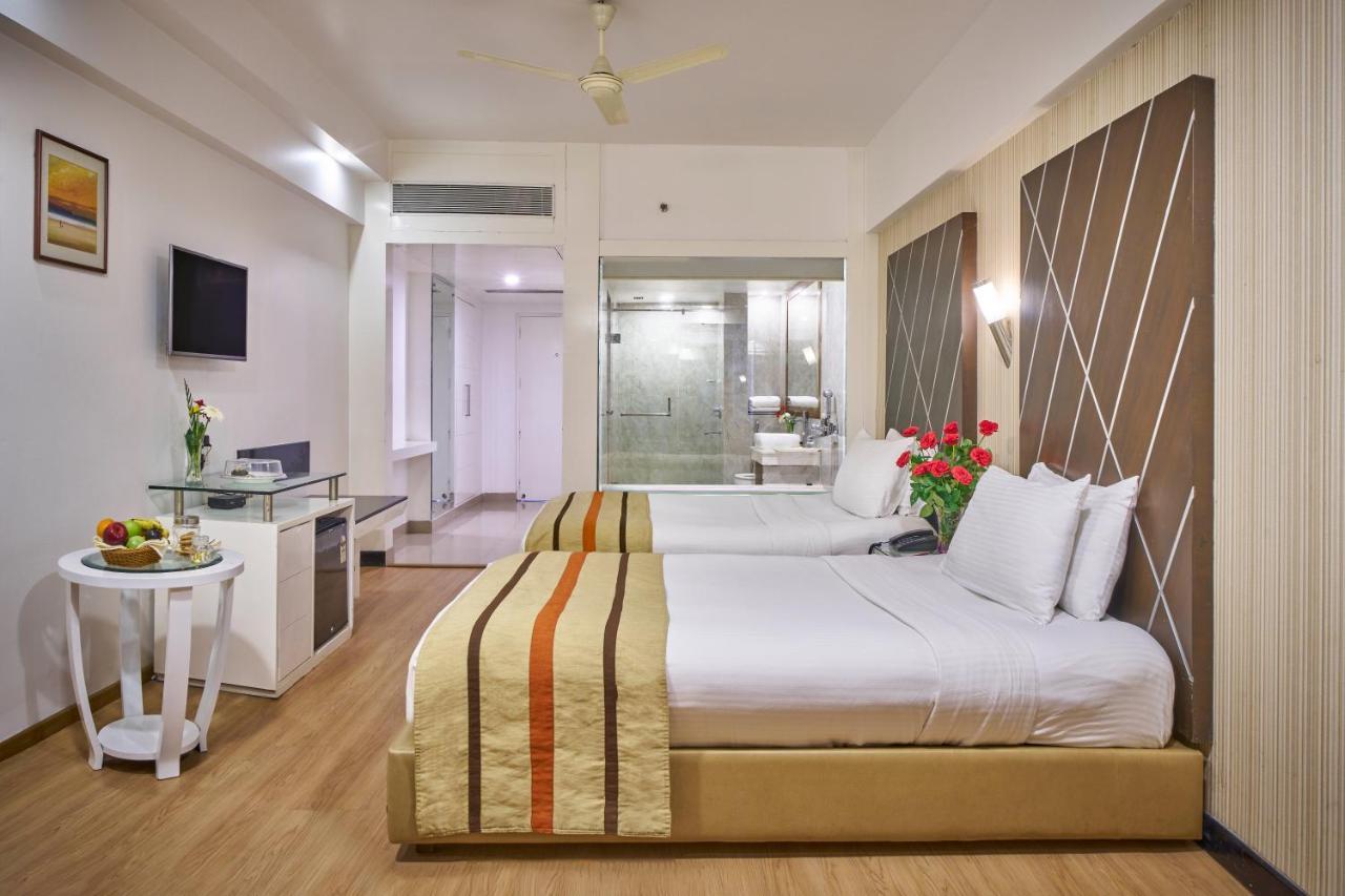 Hotel Hindusthan International, บูบันเนสชวาร์ ภายนอก รูปภาพ