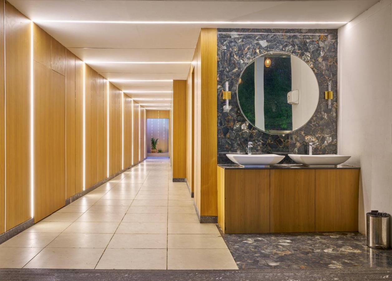 Hotel Hindusthan International, บูบันเนสชวาร์ ภายนอก รูปภาพ