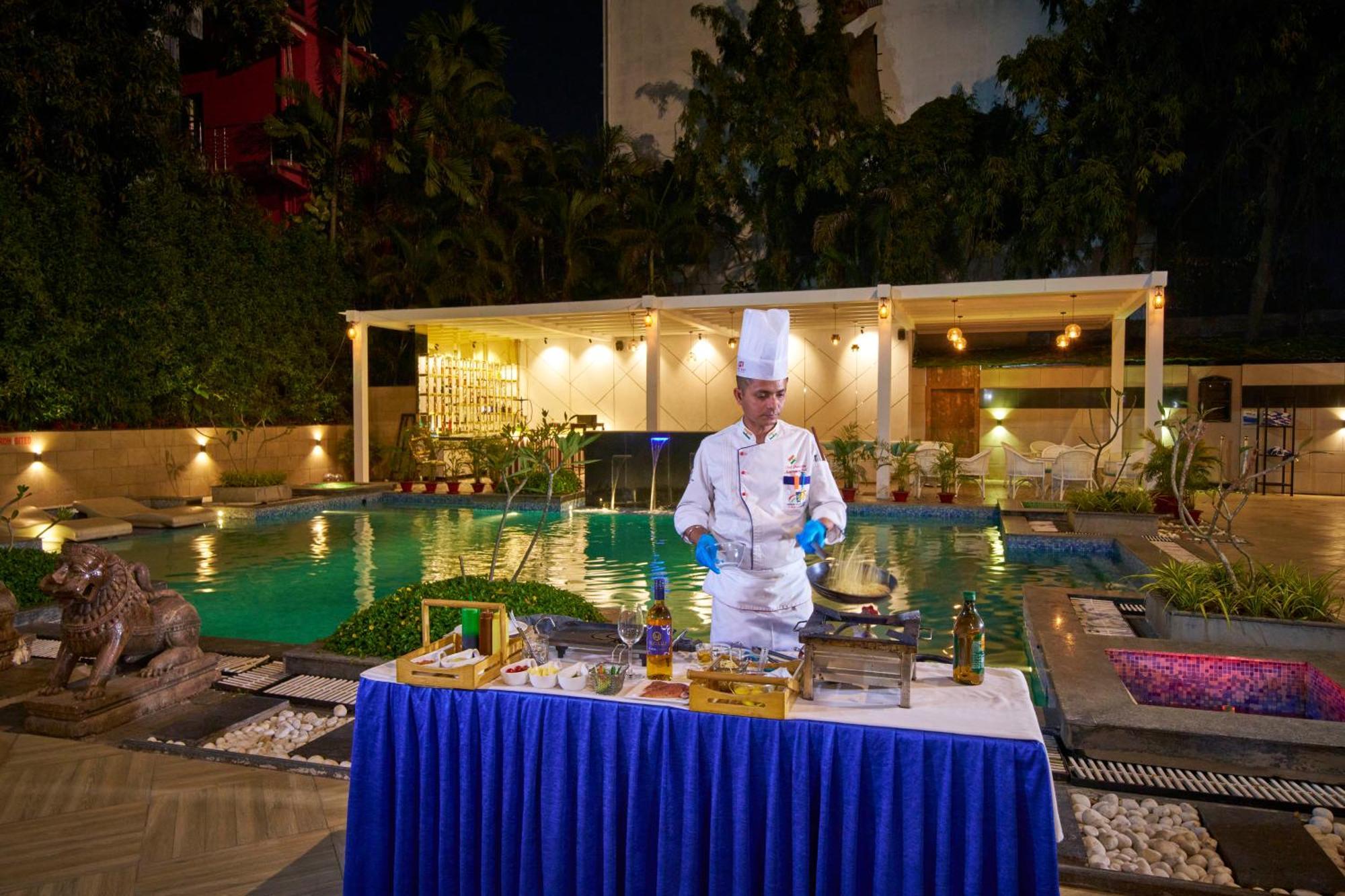 Hotel Hindusthan International, บูบันเนสชวาร์ ภายนอก รูปภาพ