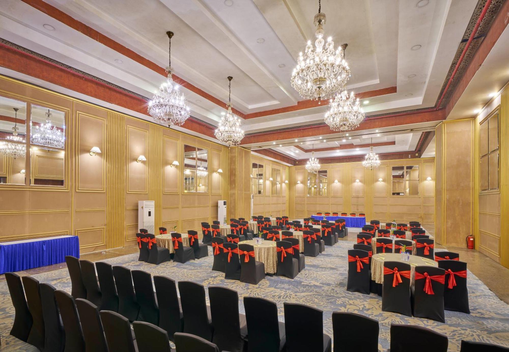 Hotel Hindusthan International, บูบันเนสชวาร์ ภายนอก รูปภาพ