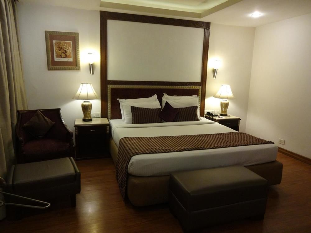 Hotel Hindusthan International, บูบันเนสชวาร์ ภายนอก รูปภาพ